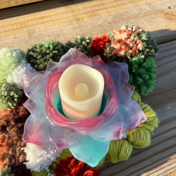 Handmade Resin Lotus Candle Holder - Picture 1 of 5